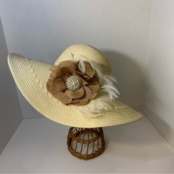 Large Brim 100% Paper Creme Hat One Size - Picture 10 of 10